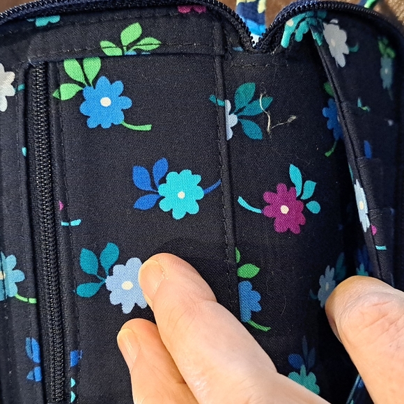 Vera Bradley Quilted Wrestlet Wallet with ID, in blue floral 5x3" - Picture 8 of 11
